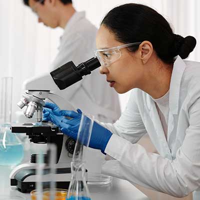 Microscope